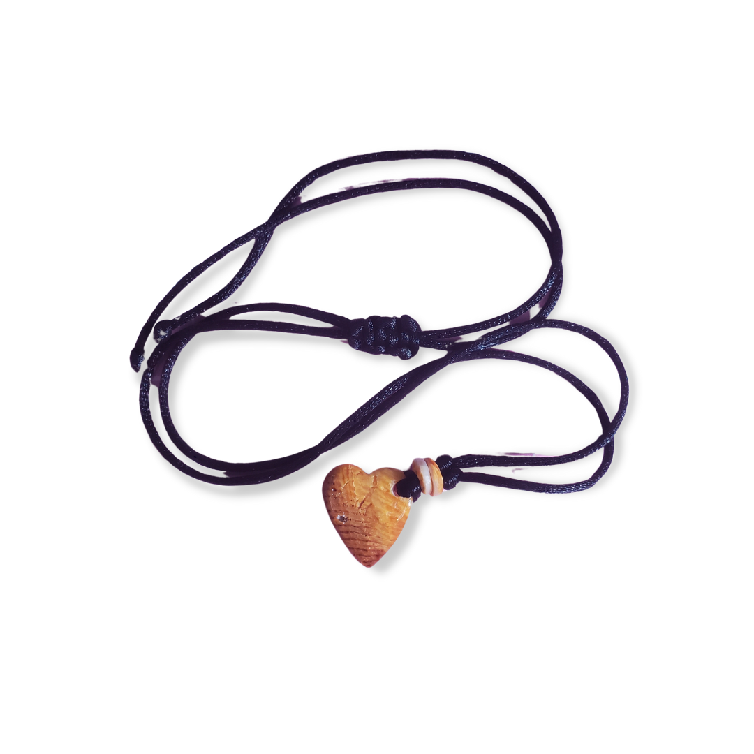 Banidosu Shells - Heart Pendant Necklace