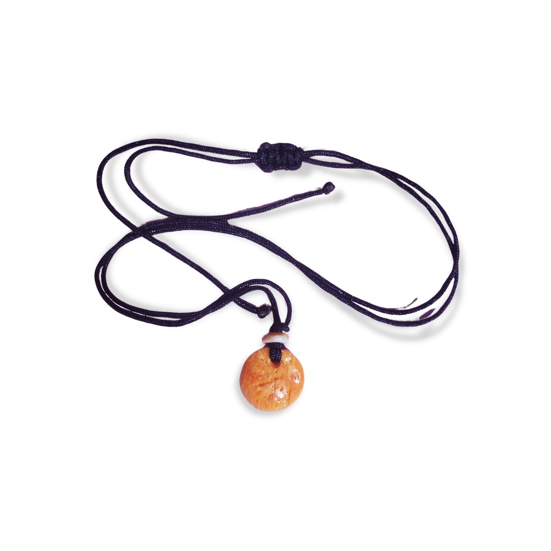 Banidosu Shells - Small Round Pendant Necklace