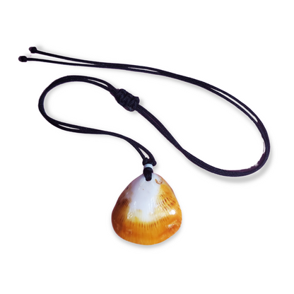 Banidosu Shells - Spondylus Pendant Necklace
