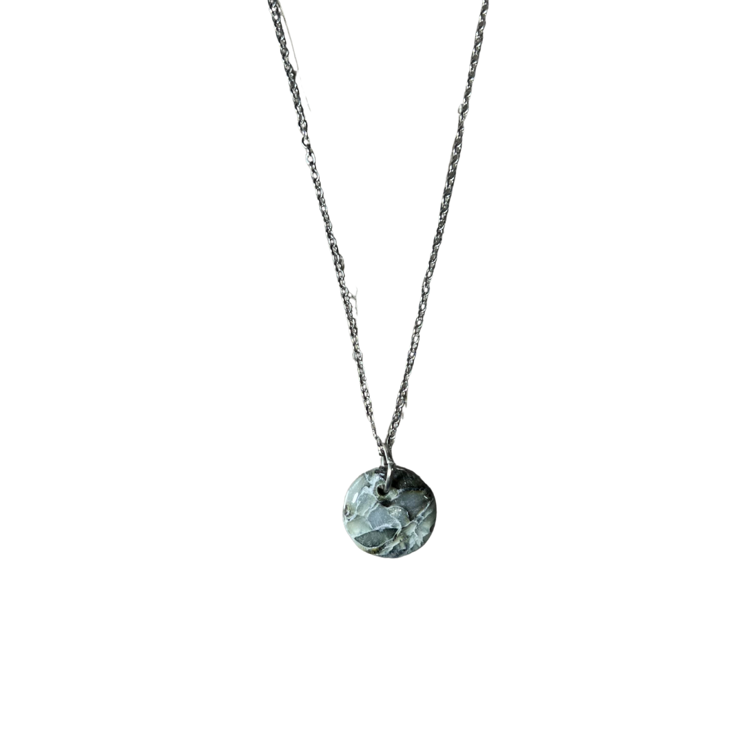 Islandry670 - Gray Round Necklace