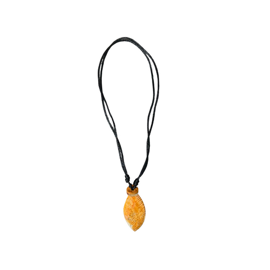 Banidosu Shells - Spondylus Almond Pendant Necklace